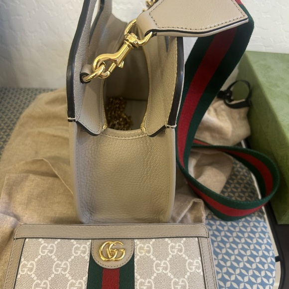 Gucci Beige and Red Crossbody Bag and matching Wallet - Picture 7 of 9
